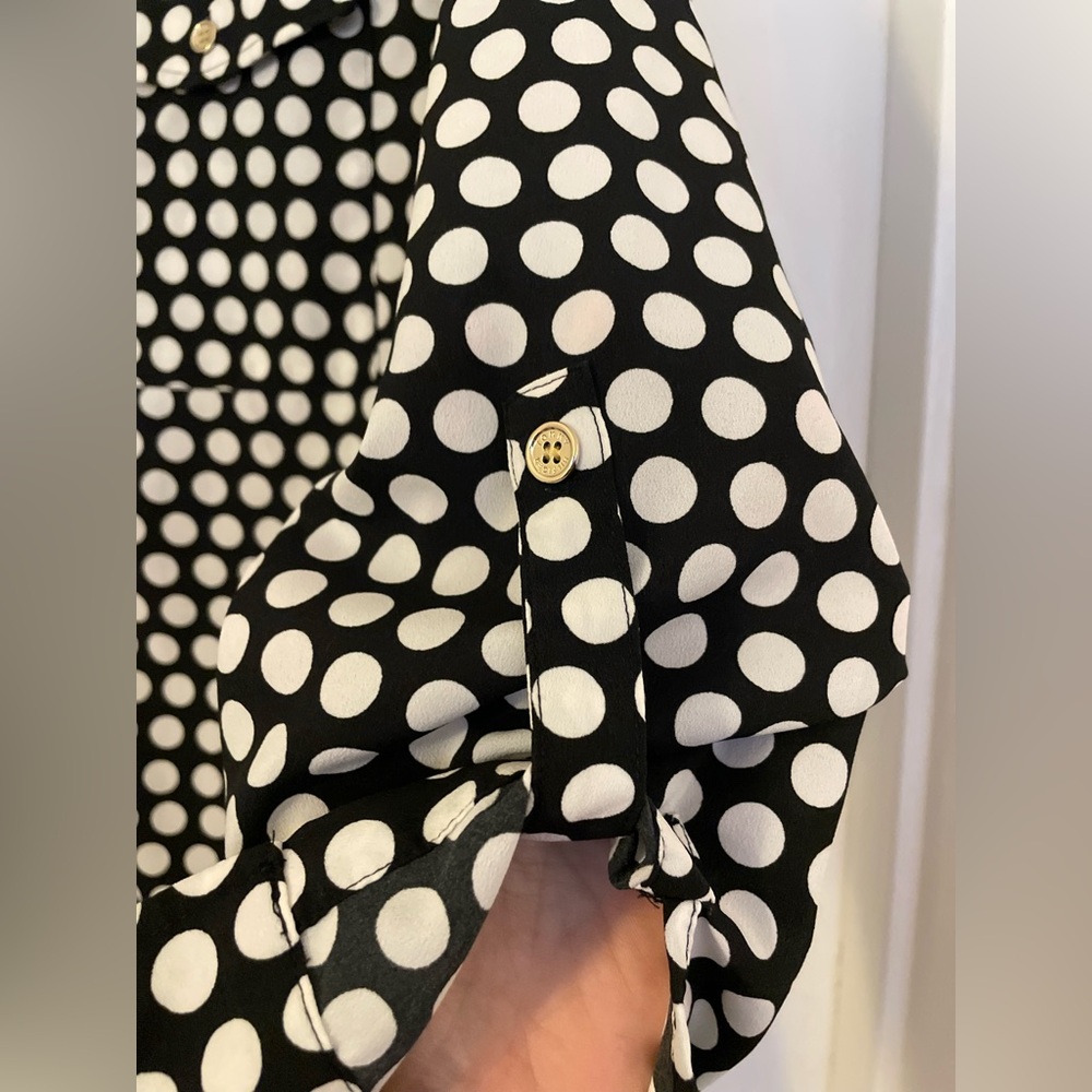 NWOT! Women’s Tommy Hilfiger Clip Black/White Polka Dot Button Down Blouse Large - Picture 8 of 15